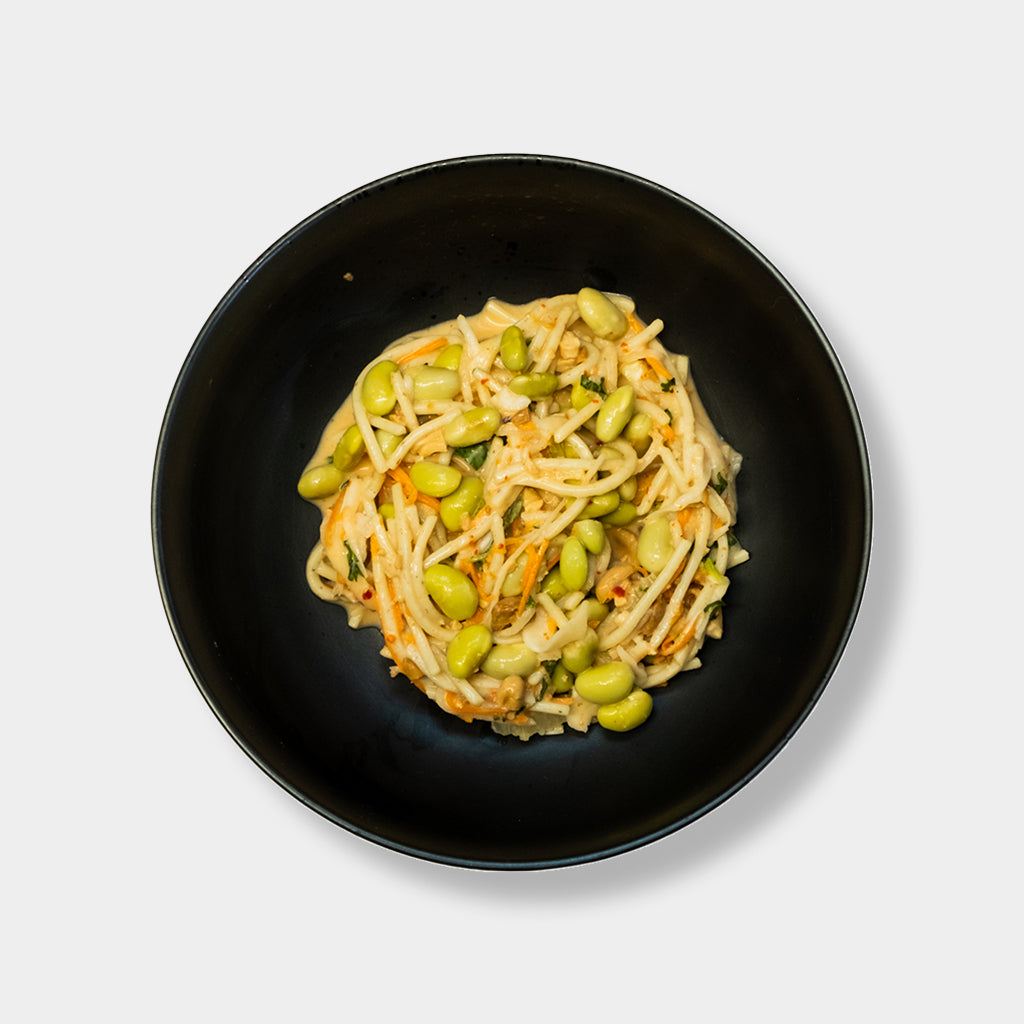 Asiatischer Sobanudelsalat mit Cashewkernen